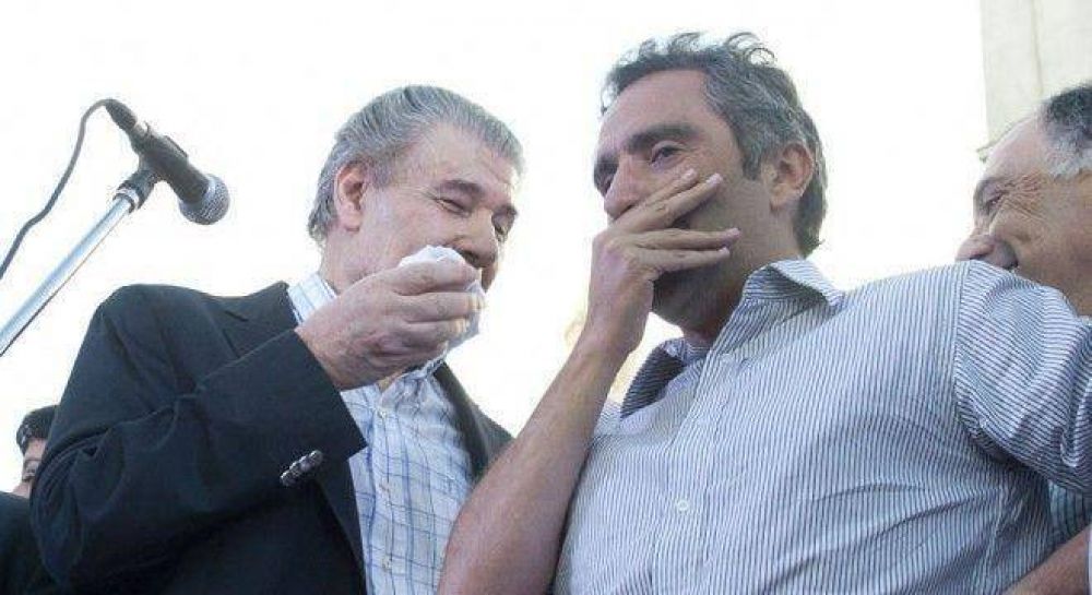 V�ctor Hugo: �La ley de la pauta oficial no sale y si sale la escribe Clar�n�