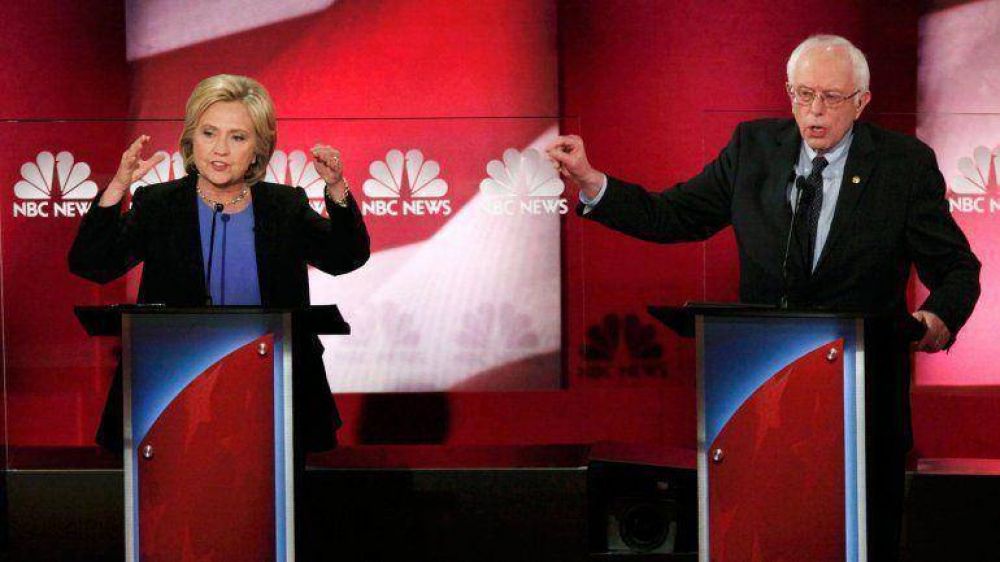 Fuertes cruces entre Hillary Clinton y Bernie Sanders en el �ltimo debate dem�crata