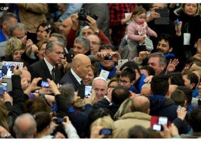 El Papa a los trabajadores cristianos: �Den testimonio de gratuidad, solidaridad y esp�ritu de servicio�
