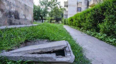 Problemas con las cloacas en el barrio Arturo Illia