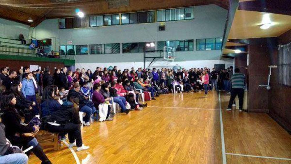 Funcionarios municipales comprometidos con la problem�tica habitacional