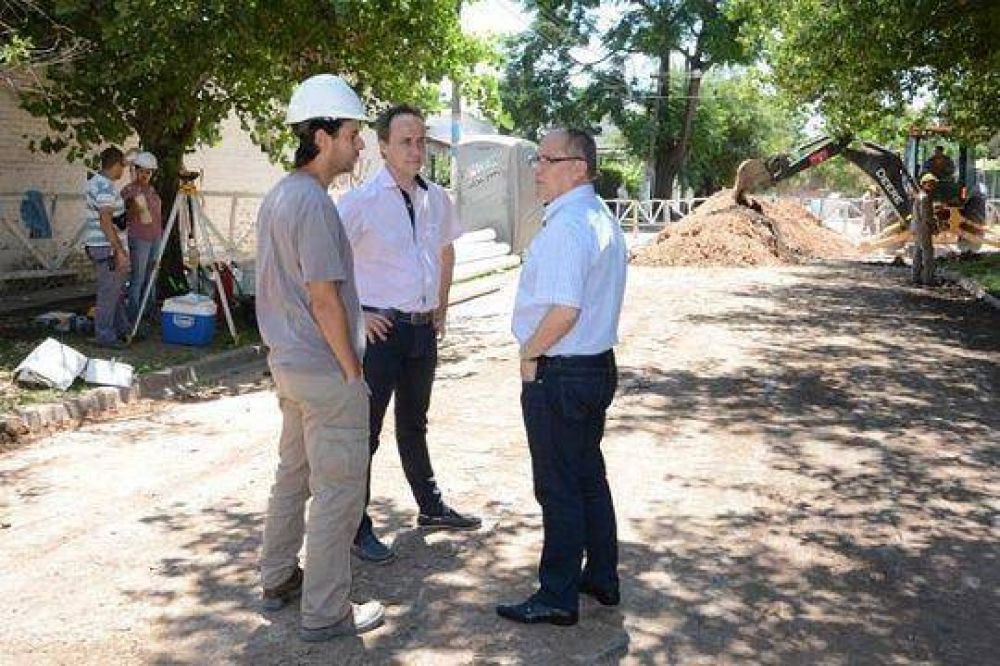 El Municipio avanza en la �ltima etapa de cloacas en Ituzaing� Sur