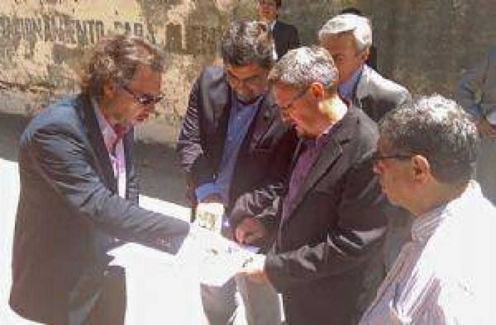 Musso se reuni� con el presidente de EPEC para coordinar el servicio durante el Festival