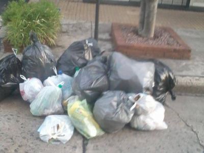 M�s quejas de los vecinos por el achique de la basura