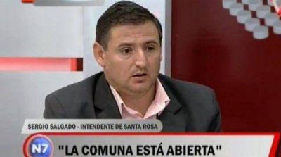 Salgado afirm� que nunca pens� en renunciar y dio a conocer cu�nto ganan �l y los concejales
