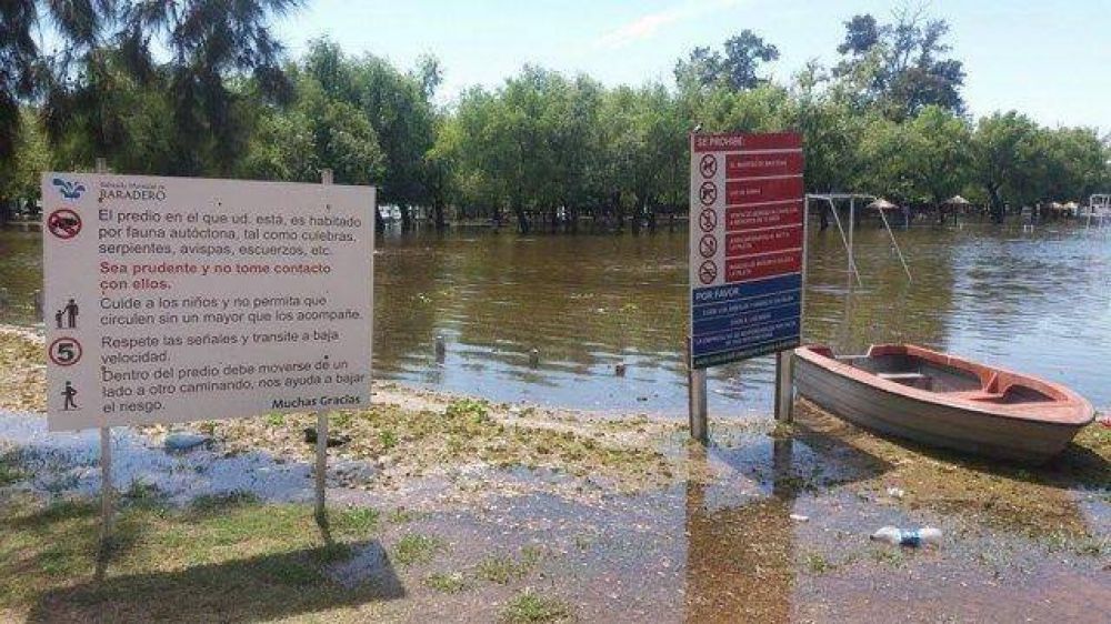 El Balneario cerr� la temporada y la costa de los clubes est� bajo agua