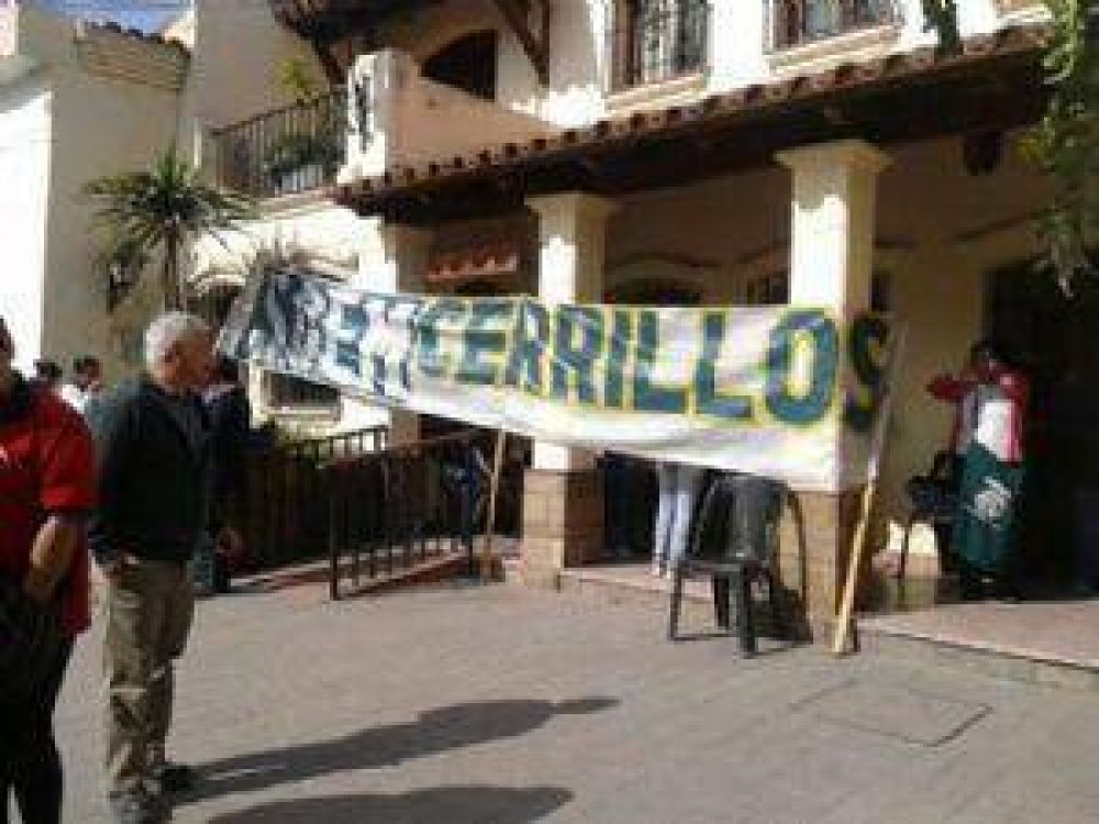 Conflicto Municipal en Salta: Decenas de gremios marchan a Cerrillos