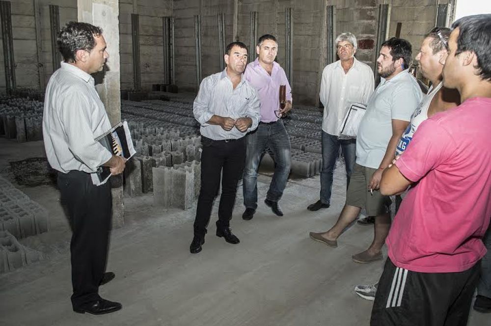 El Intendente visit� la incubadora de empresas de la CAMME