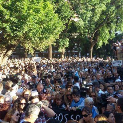 Se realizó el emotivo acto 'Velas por Nisman' en homenaje al fiscal