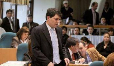 Bezi no se guard� la respuesta a Costa