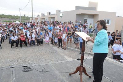�Debemos ser de las pocas provincias que en enero siguen entregando viviendas�