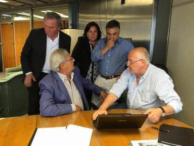 Funcionarios se reunieron con coordinadores del PB