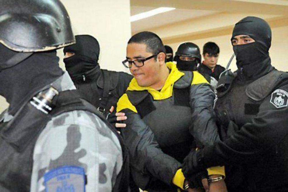 Trasladan por seguridad a los jefes de 