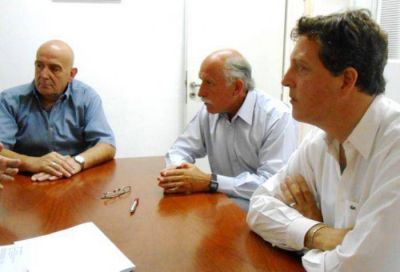Defensores del Pueblo reclaman mayor control a la L�nea 221