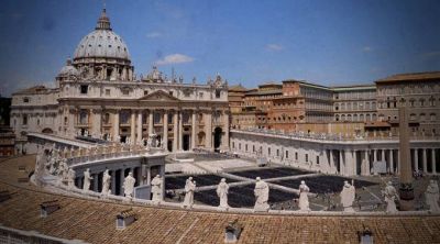 �El Vaticano no es una cueva de ladrones�, dice Sustituto de la Secretar�a de Estado