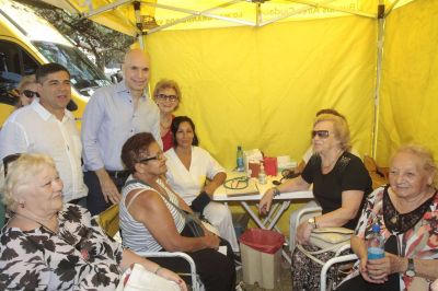 El jefe de Gobierno supervis� el Plan de Prevenci�n del Calor