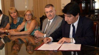 Un convenio dar� mayor operatividad a la concreci�n de obras en caminos y canales