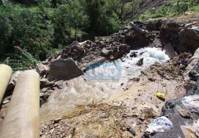 Personal de Obras Sanitarias repara dos distribuidoras de agua