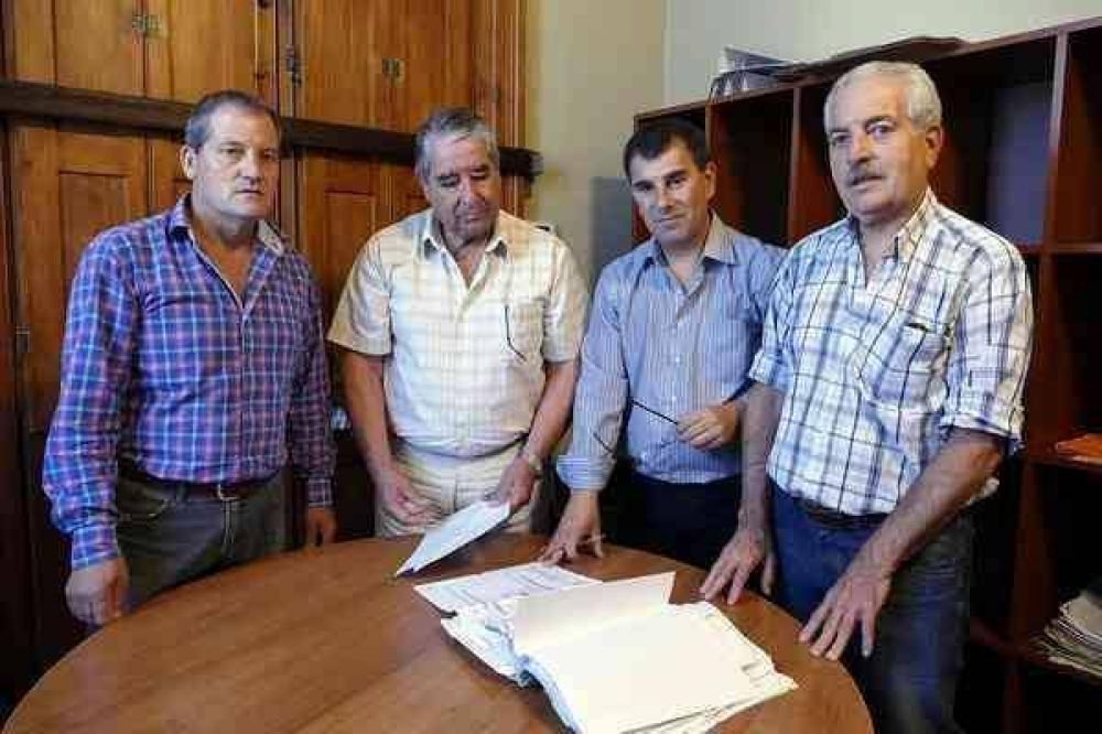 SE AVANZA EN LA REGULARIZACI�N DE LOS LOTES DEL BARRIO CESUAR 2