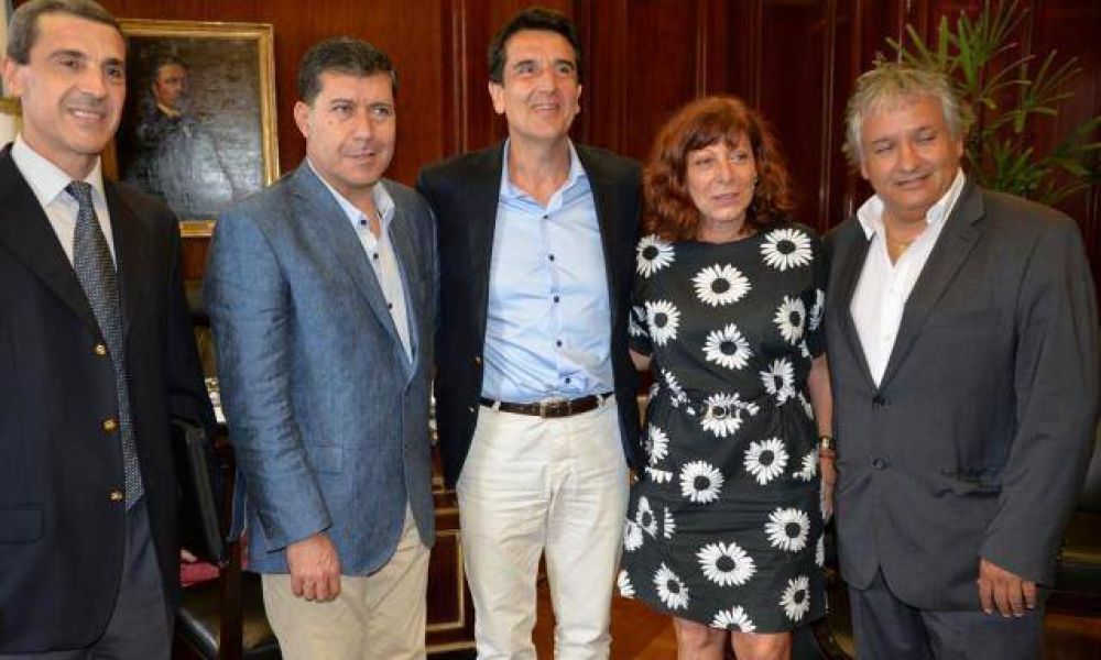 Casas le pidi� a Macri �que escuche al norte argentino�