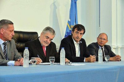 Das Neves y  Bullrich firmaron acuerdo de cooperaci�n para fortalecer el sistema educativo