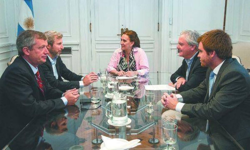 Encuentro en el Senado para ajustar la estrategia parlamentaria de Cambiemos