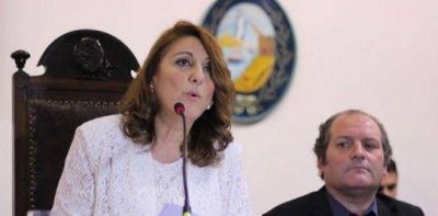 Fein acusa a Macri de discriminar al interior