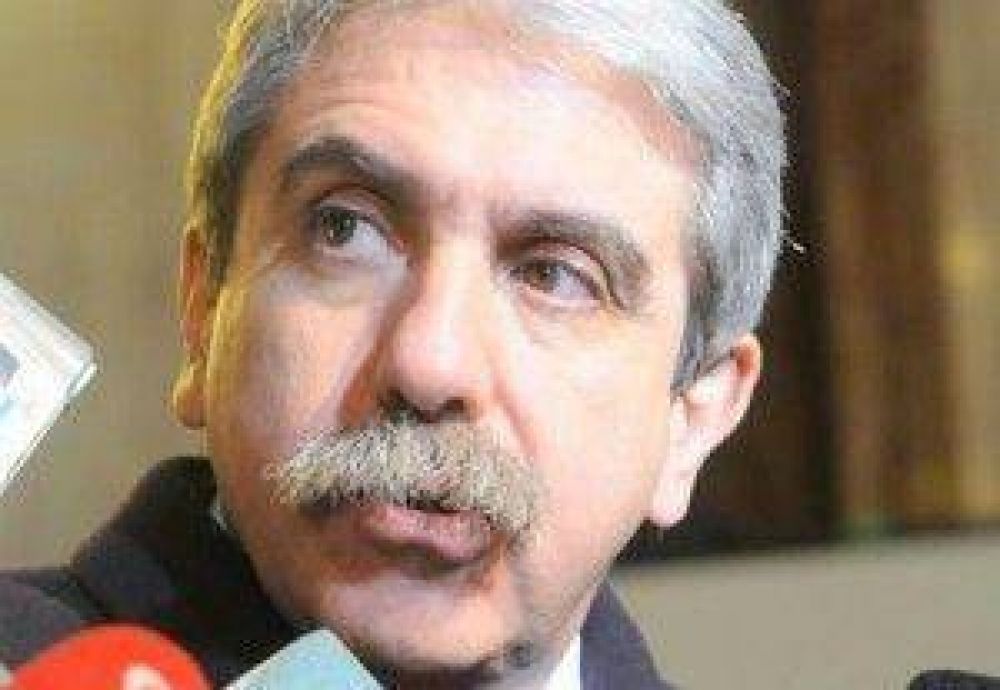 An�bal Fern�ndez arremeti� contra Vidal por efectuar 8 mil despidos en la Provincia