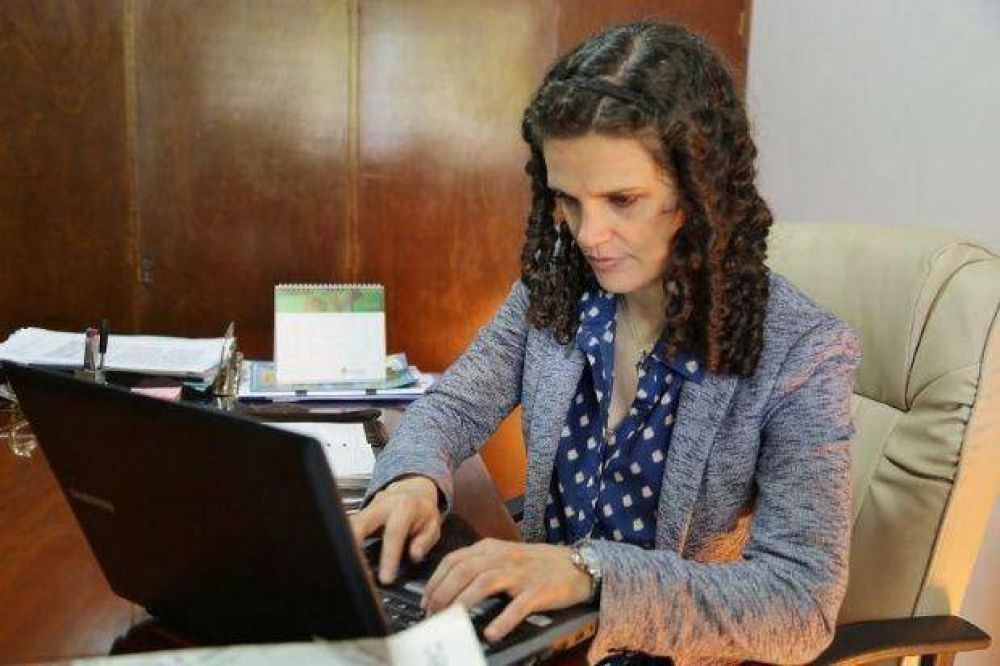 Cristina Fiore, senadora por Salta, est� preocupada por los DNU de Macri