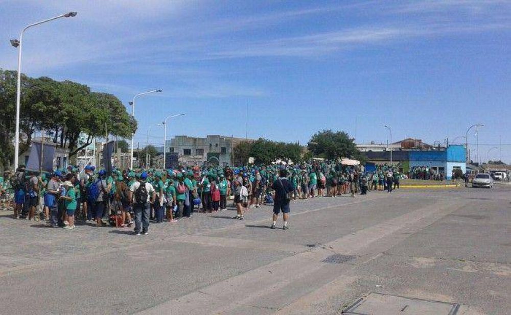 PUERTO QUEQU�N RECIBI� A SCOUTS