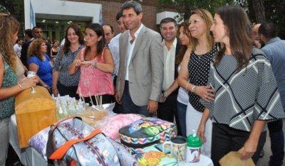 La secretaria de Econom�a Social de la Naci�n firm� convenios en San Juan