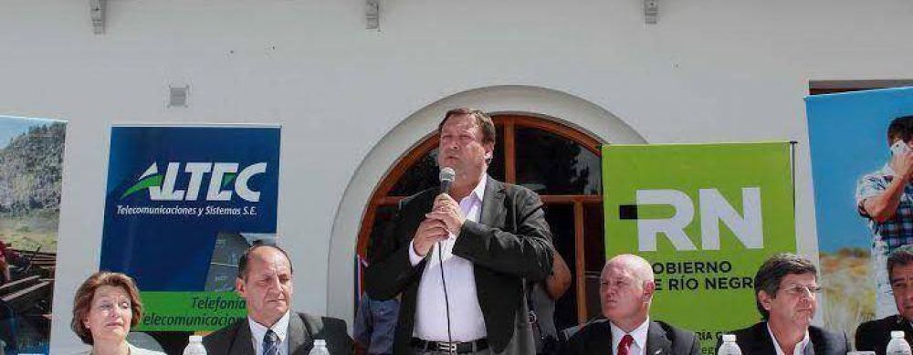 �Con estos hechos damos un gran paso en la consolidaci�n de la integraci�n provincial�, se�al� el gobernador al inaugurar la oficina de Telsur