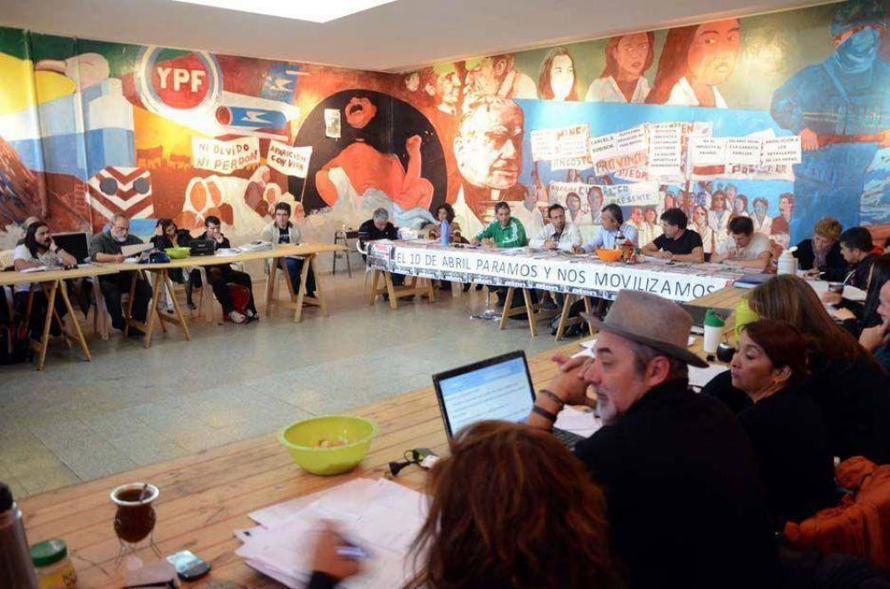 Aten pide al gobierno una reuni�n urgente para discutir salarios