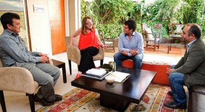 Gustavo Gonz�lez: �La Gobernadora est� poniendo mucha fuerza para salir de esta dif�cil situaci�n�