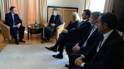 Massa cen� anoche con Macri y hoy lo acompa�a en sus reuniones con mandatarios
