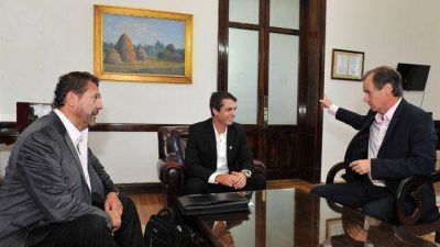 Acuerdan encarar la recuperaci�n vial tras la crecida en Concordia
