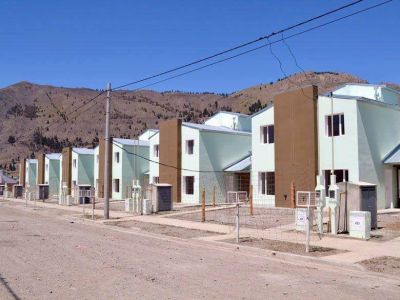 ENTREGA DE LOS 32 D�PLEX: Citan a los pre-adjudicatarios al sorteo de hoy