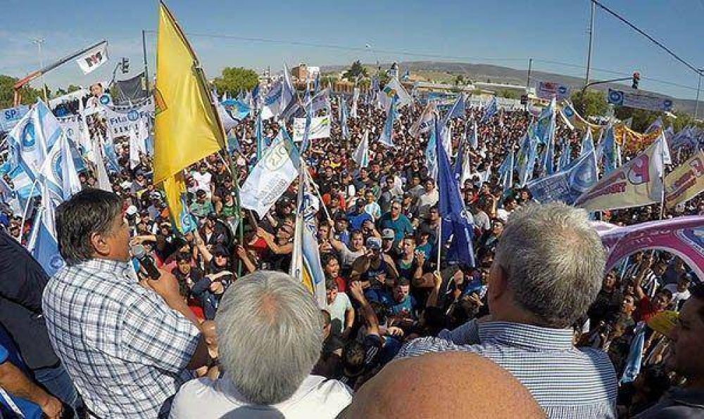 Patagonia rebelde: �vila prometi� �un pa�s en llamas, sin gas y sin petr�leo�