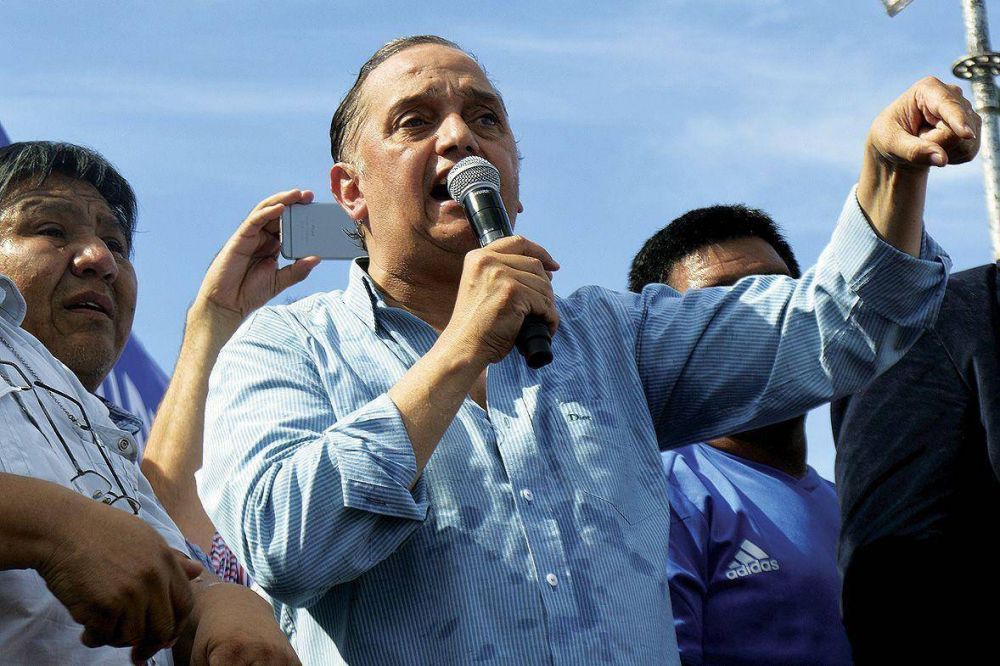 Fuerte demostraci�n de unidad sindical y pol�tica para defender el trabajo en la regi�n