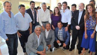 Bordet firm� reclamarle a Macri la coparticipaci�n