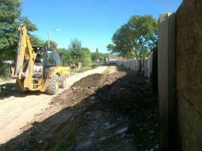 El r�o marc� 3.65 metros y lleg� a la viviendas en la zona del Tiro Federal