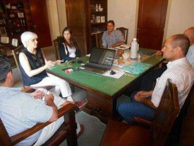 Funcionarios del municipio de Pellegrini se reunieron con la ministra de Salud