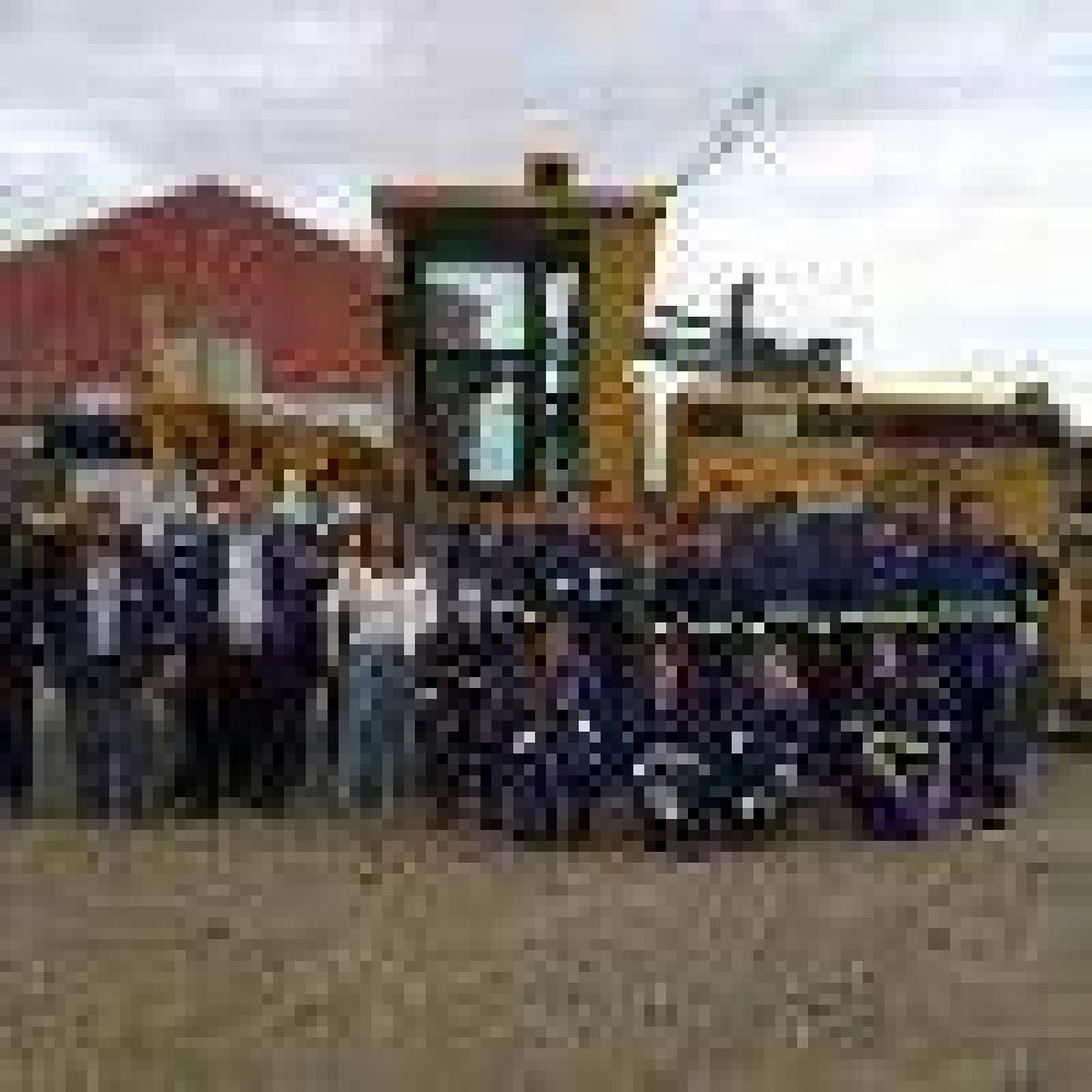 Inicio de pr�cticas curso para auxiliar en equipos viales y movimiento de suelos