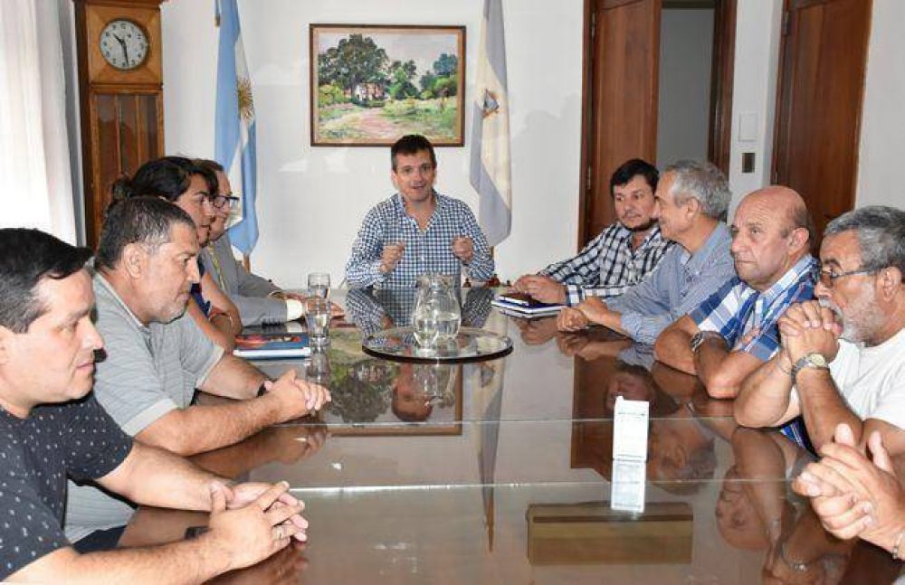 Altolaguirre y los gremios lograron principio de acuerdo por los contratados