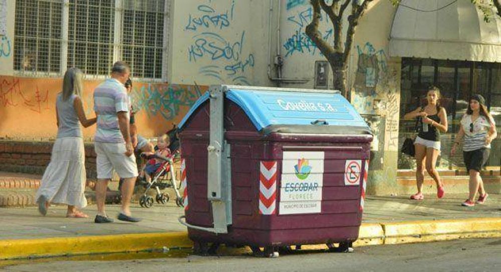 Colocan contenedores para residuos en las calles de Escobar, Maschwitz y Garn
