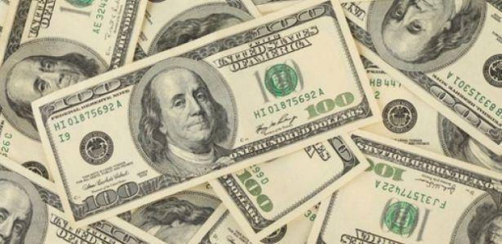 El d�lar subi� 8 centavos y volvi� a superar los $ 14