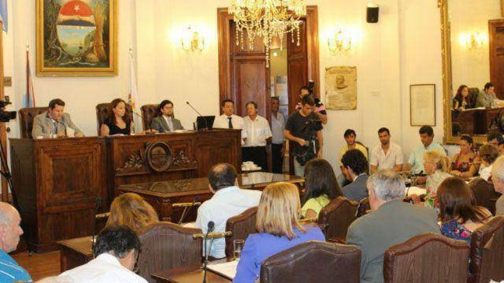 Pol�mica en Paran� por oficinas de concejales 