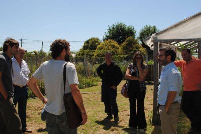 Buscan autoabastecer las distintas dependencias municipales con la producci�n de la Huerta Municipal