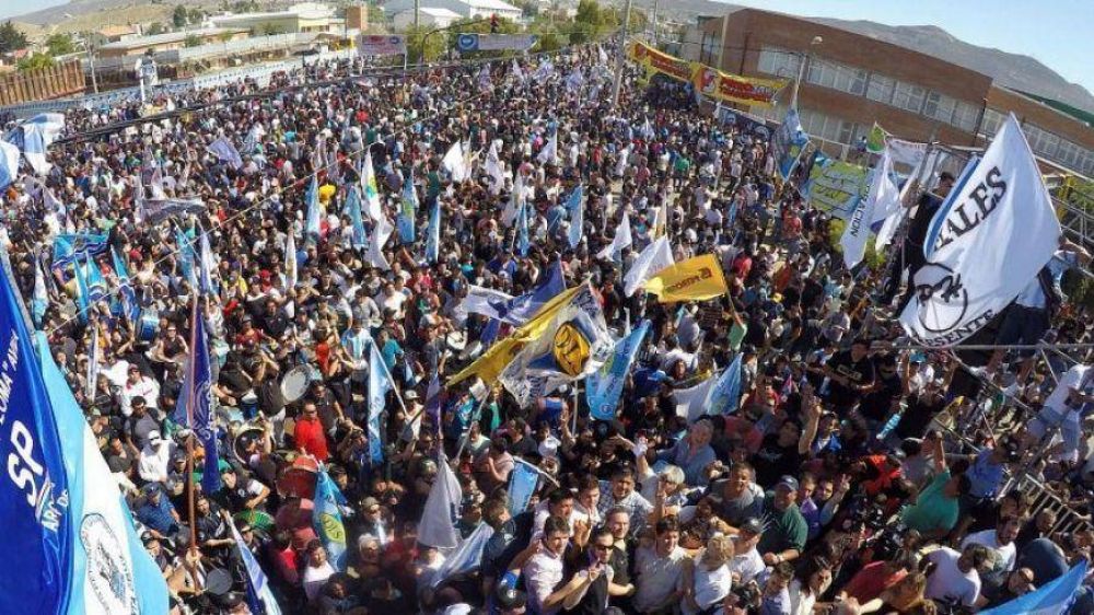 No hubo acuerdo en el conflicto petrolero y la negociaci�n pas� a un cuarto intermedio