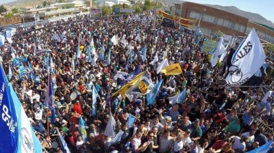 No hubo acuerdo en el conflicto petrolero y la negociaci�n pas� a un cuarto intermedio